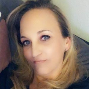 Meet your Posher, Deanna